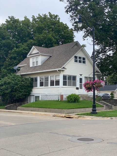 110 W 1st Ave, Indianola, IA 50125 - photo 1