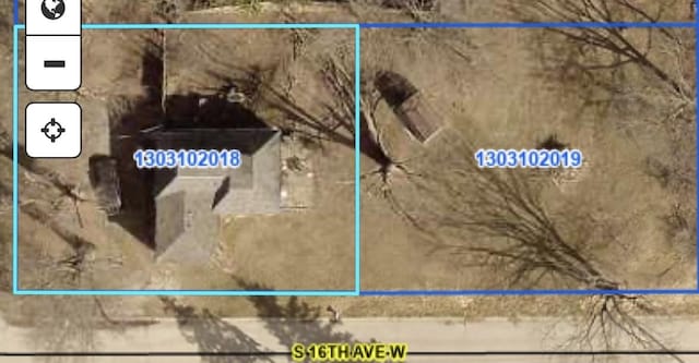 1506 W 4th St S, Newton, IA 50208 - photo 2