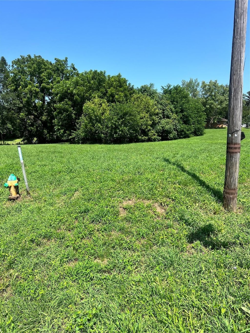 1660 E Army Post Rd, Des Moines, IA 50320 - photo 1