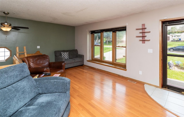 1036 Titus Ave, Des Moines, IA 50315 - photo 11