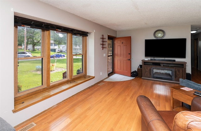 1036 Titus Ave, Des Moines, IA 50315 - photo 12