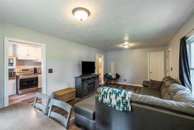 2151 E Leland Ave, Des Moines, IA 50320 - photo 11