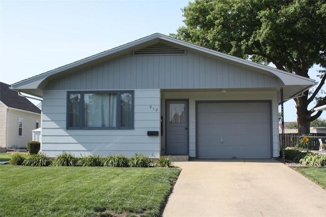 912 Franklin St, Pella, IA 50219 - photo 1