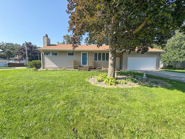 812 S 12th Ave W, Newton, IA 50208 - photo 1