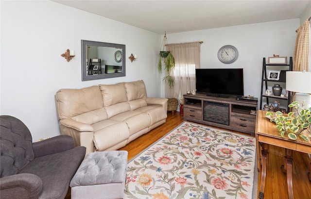 2729 Thompson Ave, Des Moines, IA 50317 - photo 2