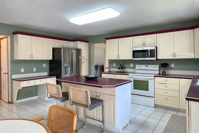 5912 Brookview Dr, West Des Moines, IA 50266 - photo 4
