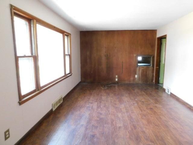 8053 Ridgeview Dr, Des Moines, IA 50320 - photo 5