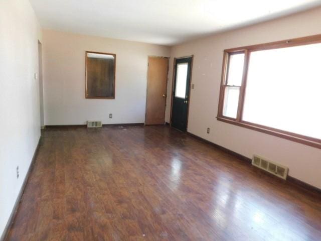 8053 Ridgeview Dr, Des Moines, IA 50320 - photo 6