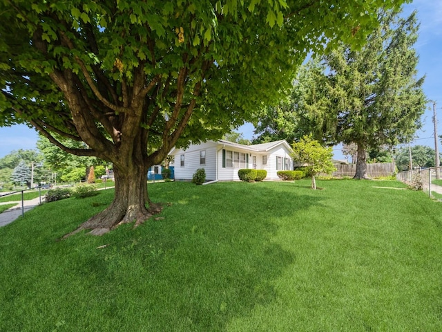 8110 Warren Dr, Des Moines, IA 50320 - photo 5