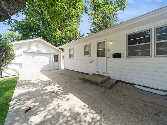 8110 Warren Dr, Des Moines, IA 50320 - photo 29