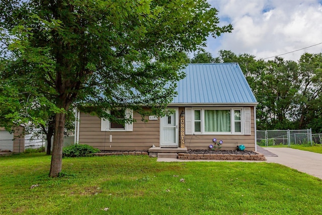 4335 NE 26th St, Des Moines, IA 50317 - photo 1