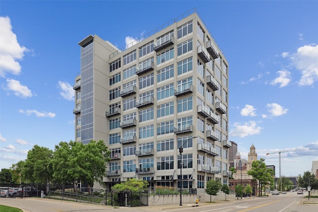 120 SW 5th St Unit 503, Des Moines, IA 50309 - photo 1