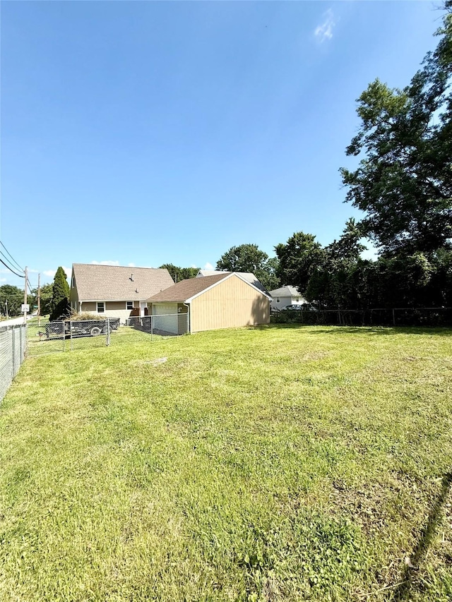 4138 E 27th St, Des Moines, IA 50317 - photo 2