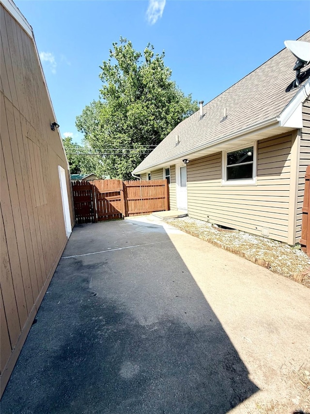 4138 E 27th St, Des Moines, IA 50317 - photo 3