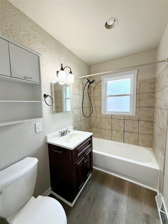 4138 E 27th St, Des Moines, IA 50317 - photo 9