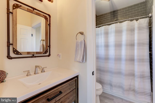 3621 Edgemont St, Edgewater, MD 21037 - full bathroom with vanity and shower / bathtub combination with curtain