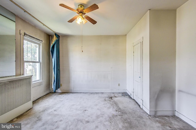 empty room with ceiling fan