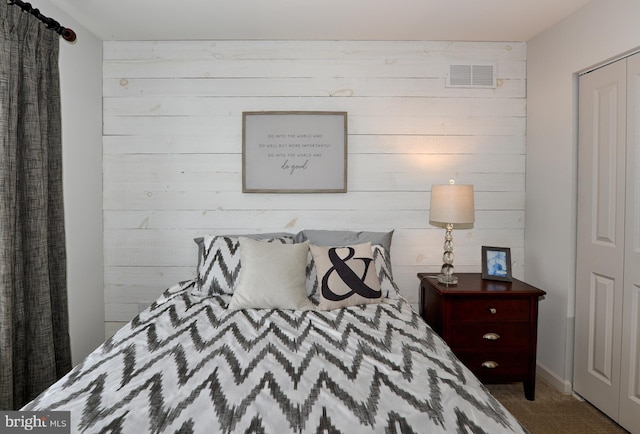 bedroom with carpet floors