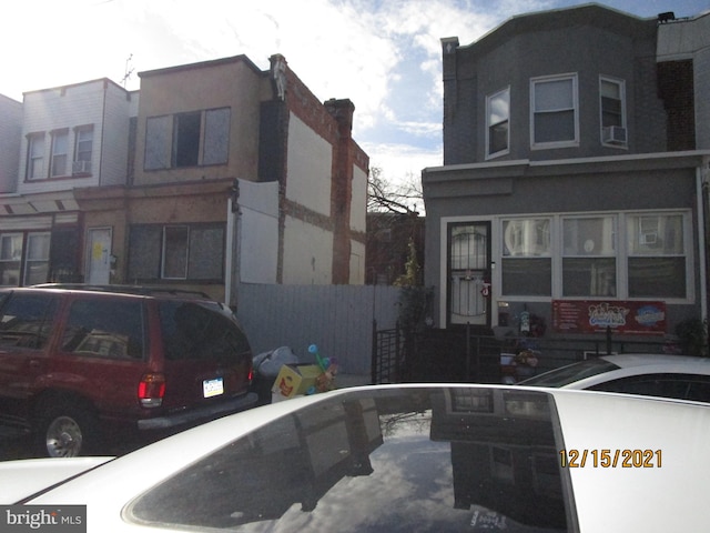 Listing photo 2 for 1722 S Yewdall St, Philadelphia PA 19143