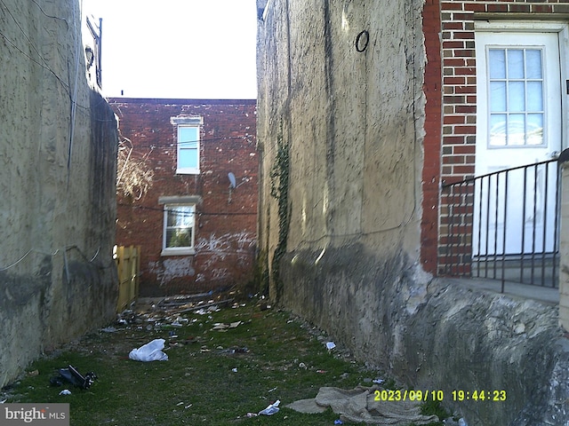 Listing photo 3 for 3621 N 15th St, Philadelphia PA 19140