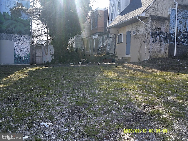 Listing photo 2 for 4734 Oxford Ave, Philadelphia PA 19124