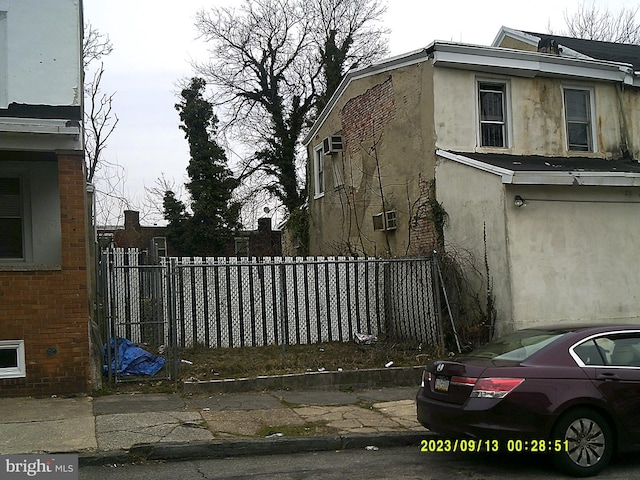 Listing photo 2 for 5527 Sprague St, Philadelphia PA 19138