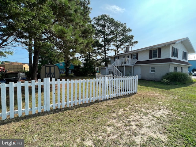 view of yard with a shed