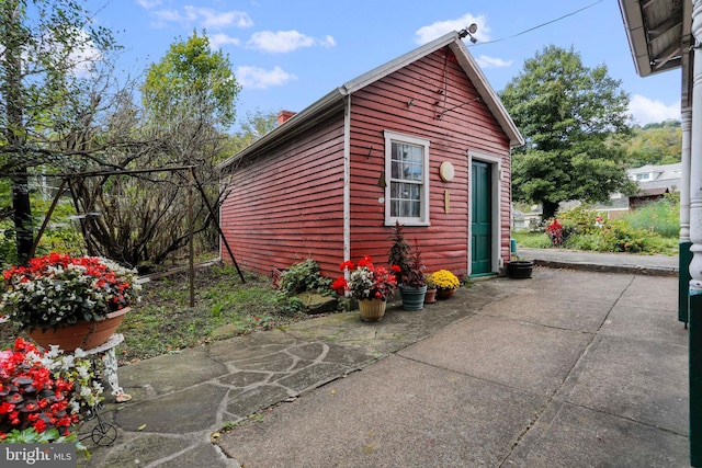 view of outbuilding