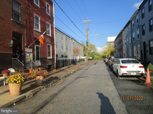 Listing photo 3 for 2710 Salmon St, Philadelphia PA 19134