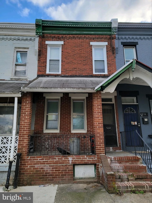 view of townhome / multi-family property