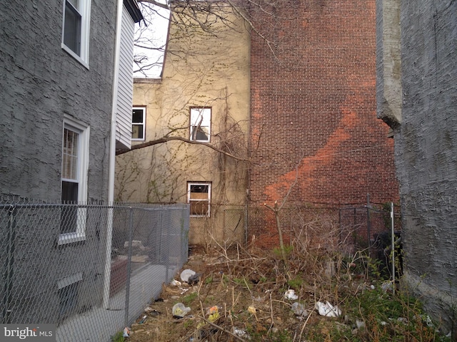 Listing photo 3 for 2203 N Van Pelt St, Philadelphia PA 19132