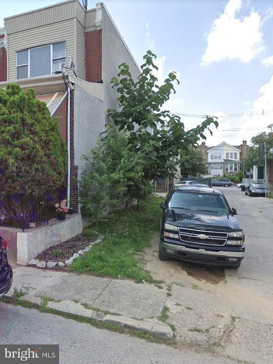 Listing photo 2 for 5351 Hazelhurst St, Philadelphia PA 19131