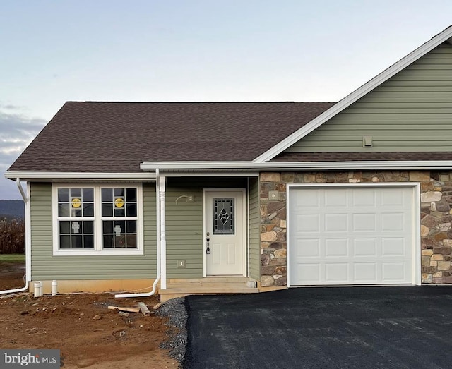 view of front facade with a garage