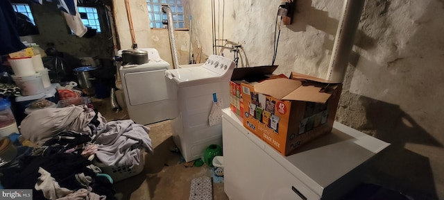 laundry room featuring washer and dryer