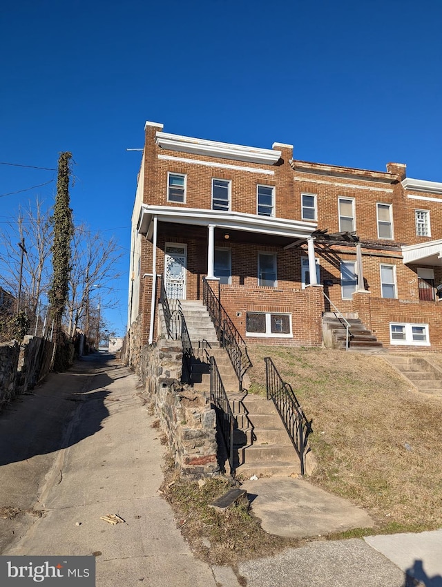 view of front of house