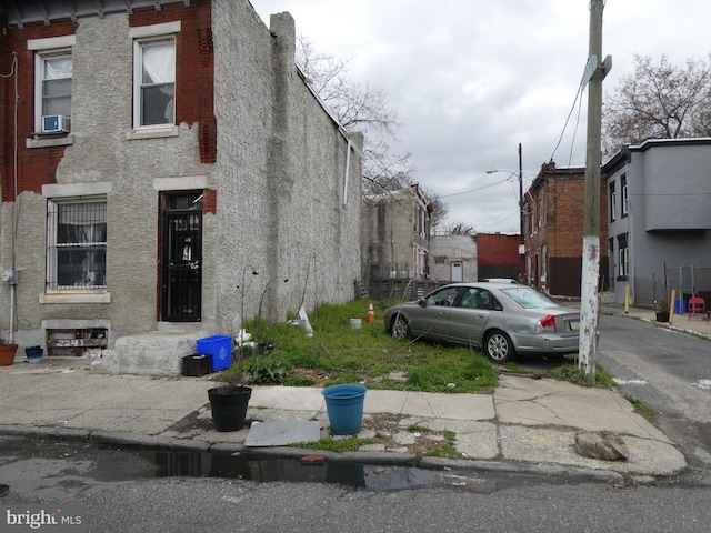 Listing photo 2 for 2239 N 26th St, Philadelphia PA 19132