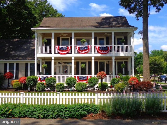 view of front of home featuring a porch