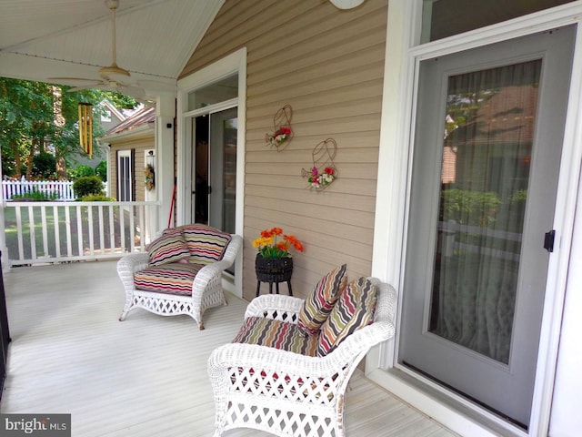 deck with ceiling fan