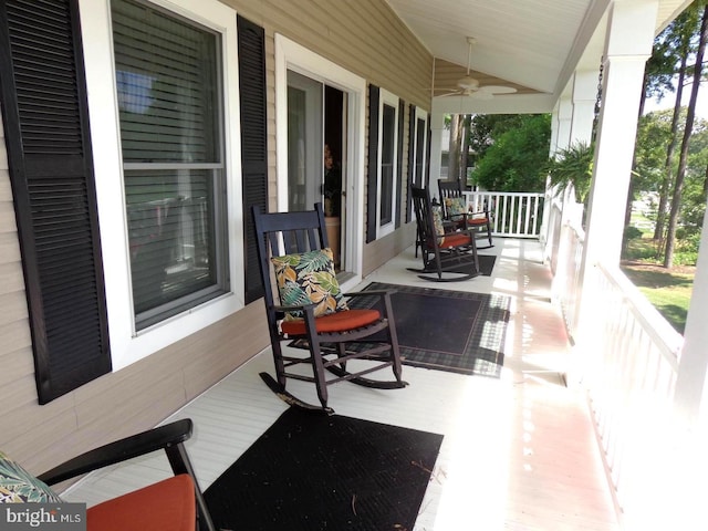 view of patio / terrace with a porch and ceiling fan