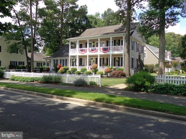 view of front of home featuring covered porch