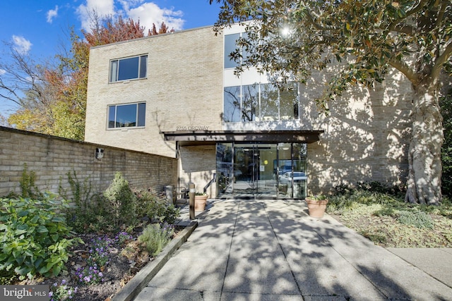 view of front facade with a patio