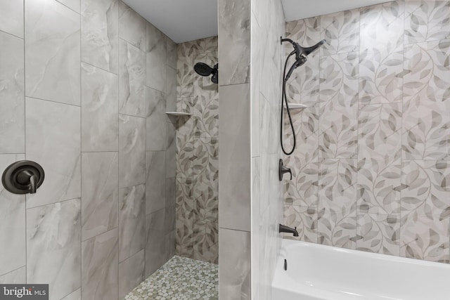 2764 Bellview Dr, Bensalem, PA 19020 - full bath with tiled shower / bath combo