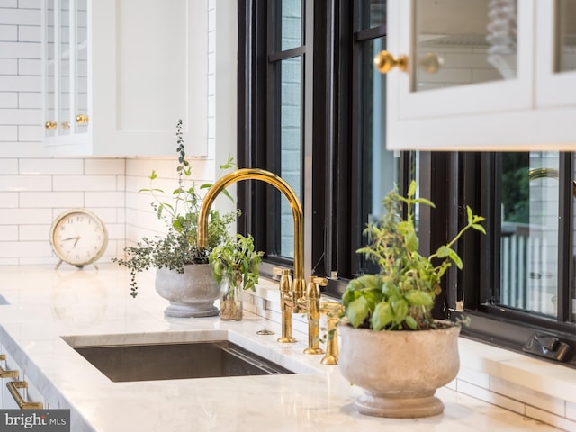 interior details with tasteful backsplash and sink