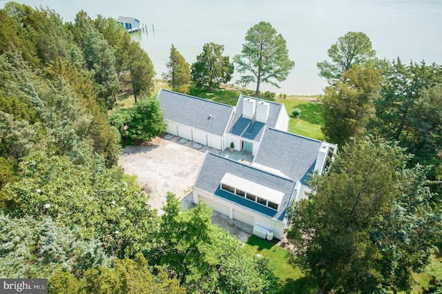 bird's eye view with a water view