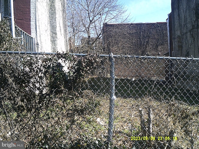 Listing photo 2 for 4807 N 11th St, Philadelphia PA 19141