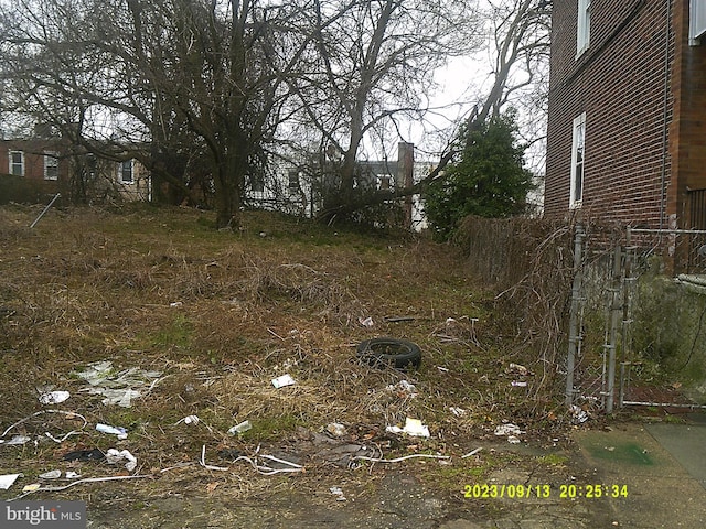 Listing photo 3 for 6075 N Norwood St, Philadelphia PA 19138