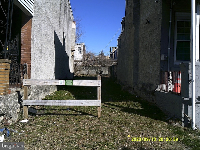 Listing photo 2 for 2107 W Westmoreland St, Philadelphia PA 19140