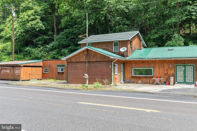 view of front of house featuring a garage