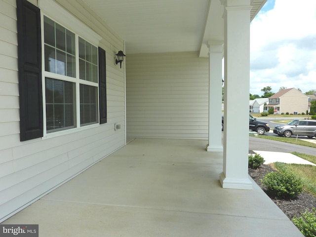 view of patio / terrace with covered porch