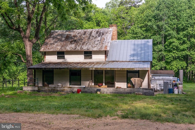 view of front of house with a front yard